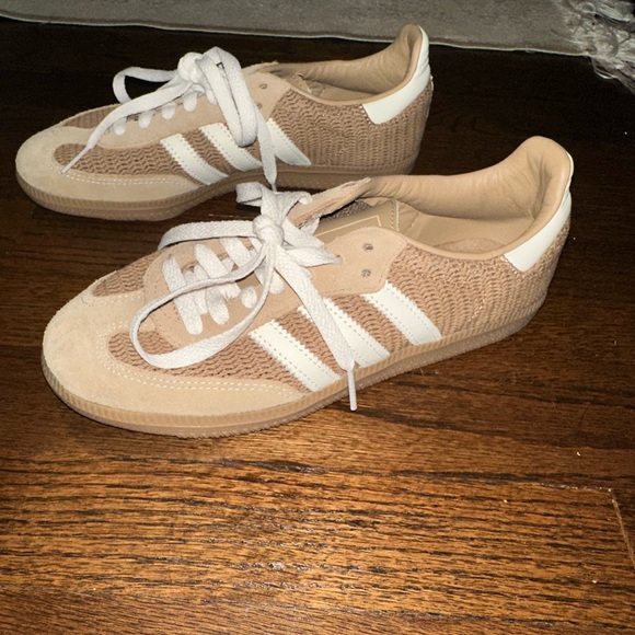 Adidas Mesh Tan Samba Sneakers (size 5) - Picture 2 of 5